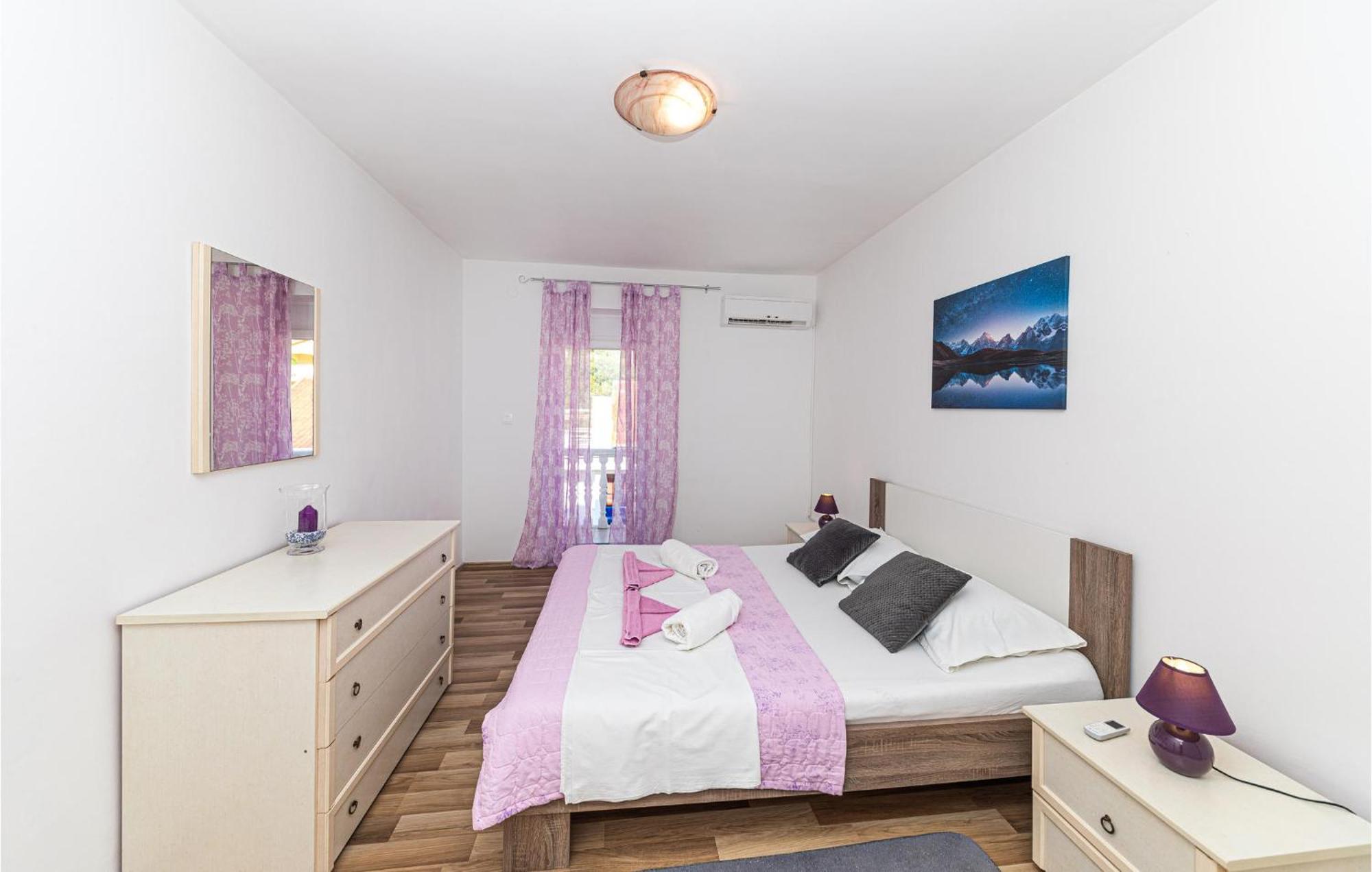 Stunning Home In Marina With Heated Swimming Pool Екстериор снимка