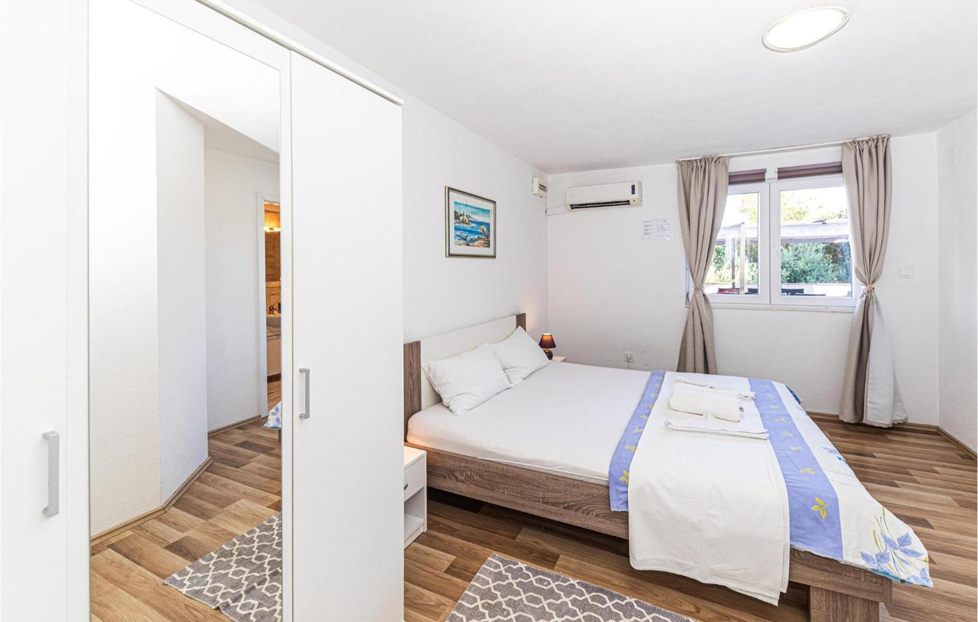 Stunning Home In Marina With Heated Swimming Pool Екстериор снимка
